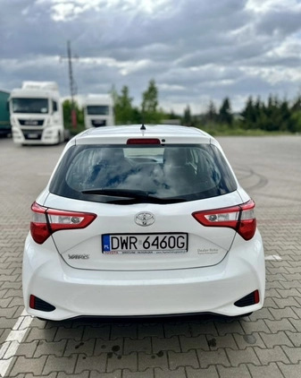 Toyota Yaris cena 42900 przebieg: 73000, rok produkcji 2019 z Wałbrzych małe 106